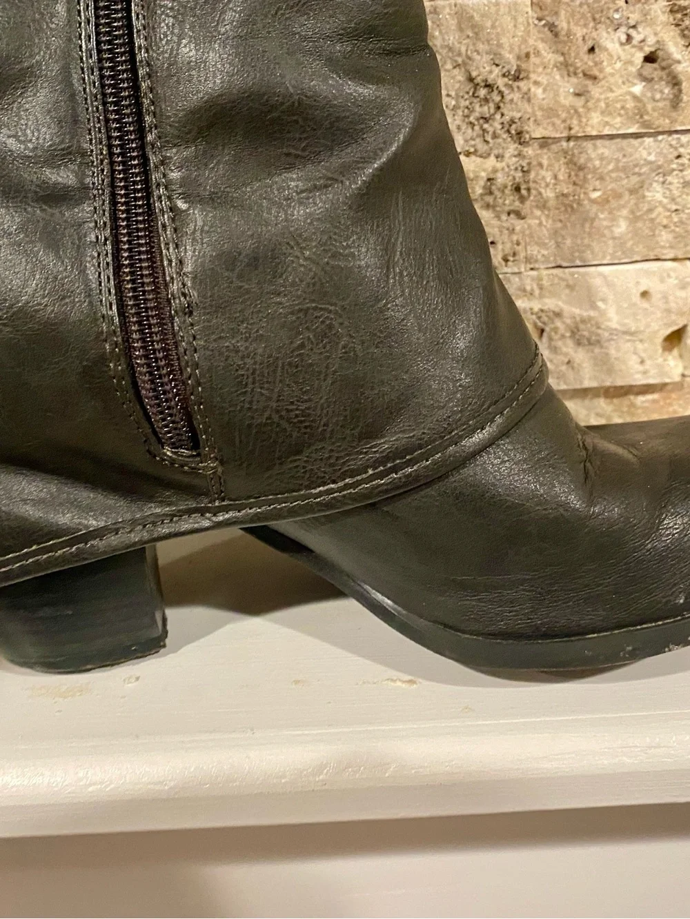 Fergus Women’s Tall Black Knee-High Riding Boots, Slouchy, size 9